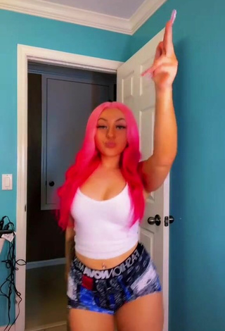 Alli Haas (@allihaas1) #crop top  #white crop top  #cleavage  #tattooed body  #belly button piercing  #tight shorts  #booty shaking  «Old dance but still wanted to do...»