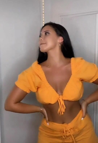 Anissa (@anistxa) #crop top  #orange crop top  #cleavage 
