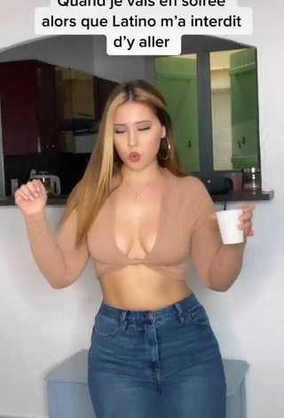 Anissa (@anistxa) #crop top  #beige crop top  #cleavage  #booty shaking  #jeans pants  «/ IG : bentiii_»