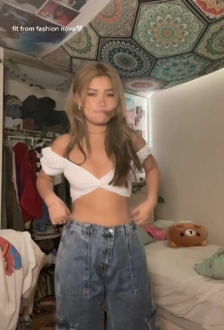 Hannah Kim (@hannahkae27) #crop top  #cleavage  #white crop top  #jeans pants  #booty shaking  #tattooed body  «draft lol  @fashionnova...»