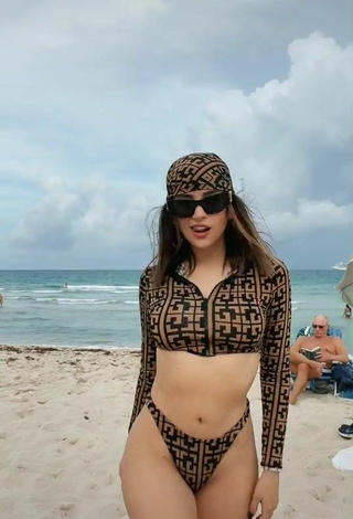 Brianda Deyanara Moreno Guerrero (@briandadeyanara) #beach  #bikini  «‍ ⛱  (instagram:BriandadaDeyanara)»