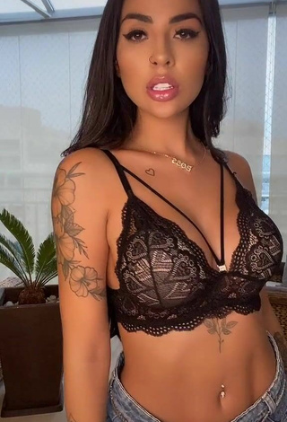 Pamella Fuego (@bypamellaa) #belly button piercing  #tattooed body  #big boobs  #cleavage  #bra  #black bra  #lace bra  «Eu reparei   #foryou»