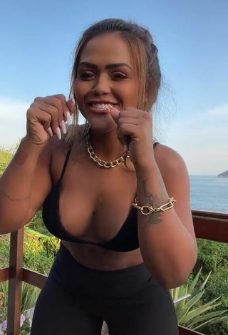 Camila De Almeida Loures (@camilaloures) #balcony  #cleavage  #bikini top  #black bikini top  «nesse ritmo ficou TUDO»