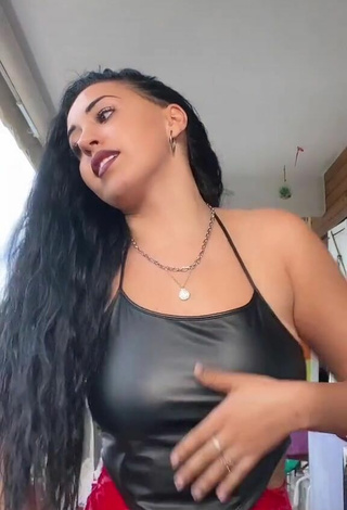 Carla Flila (@carlaflila) #big boobs  #crop top  #black crop top  #leather crop top  «Que yo quiero sentir tu cuerpo»