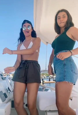 Dany Gutiérrez (@dany.gutierrez) #bikini top  #white bikini top  #boat  #top  #black top  #shorts  #jeans shorts  #grey shorts  «Un bonito fail :))⚡️»