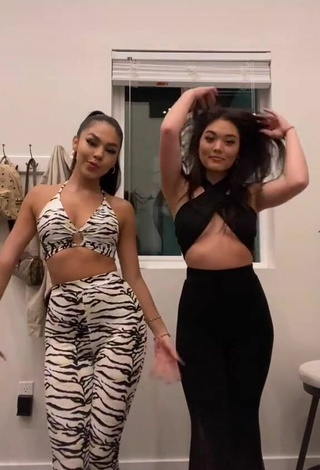 Devyn Kohl (@devynkohl) #crop top  #black crop top  #zebra crop top  #pants  #black pants  #zebra pants  «it’s the whole room staring for...»