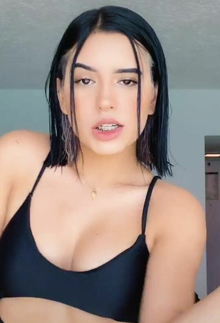 Dominik Elizabeth Reséndez Robledo (@domelipa) #cleavage 