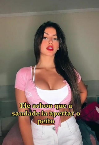 Isa Pinheiro (@isapinheiro_sp) #crop top  #cleavage  #red lips  «Enfim, a hipocrisia kkkkkkkkk!!...»