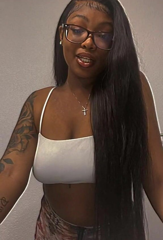 Destinyy (@ll_destinny) #crop top  #cleavage  #white crop top  #tattooed body  #pokies  #braless 