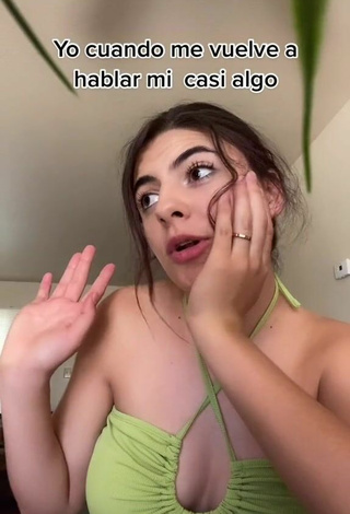 marisolrfran (@marisolrfran) #cleavage  #crop top  #green crop top  «Si soy    ‍♀️»
