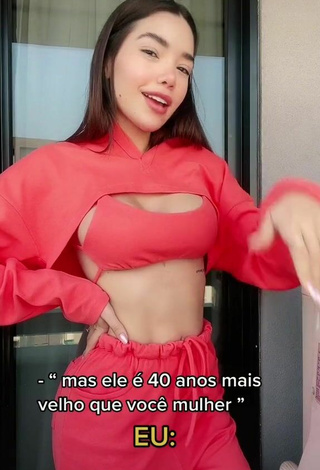 Vitoria Lais (@vitorialaais) #crop top  #cleavage  #pants  «✌»