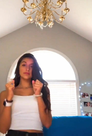 Taylor Mackenzie (@wow.its.taylorr) #crop top  #white crop top  #cleavage  «Trendy #foryoupage #TheReplay...»