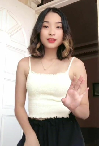 Andrea Garn (@andrea_garn) #crop top 