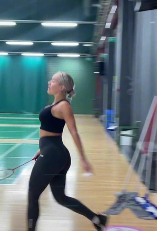 Erna Husko (@ernahuskoo) #cleavage  #crop top  #black crop top  #leggings  «Who I should beat...»