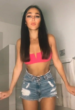 Iris (@irisofficialmusic) #cleavage  #crop top  #pink crop top  #shorts  «First day of doing my dance for...»
