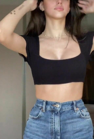 Julia Turati (@juliaturati) #cleavage  #crop top  #black crop top  #tattooed body 