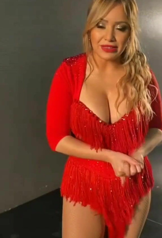 Karina Jesica Tejeda (@kariprinceok) #cleavage  #dress  #red dress  #big boobs  «Hoy 21:15 No Se Pierdan...»