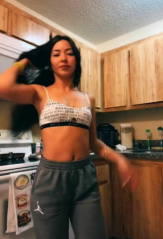 Lianny Milan (@liannymilan) #cleavage  #crop top  #booty dancing  #belly button piercing 