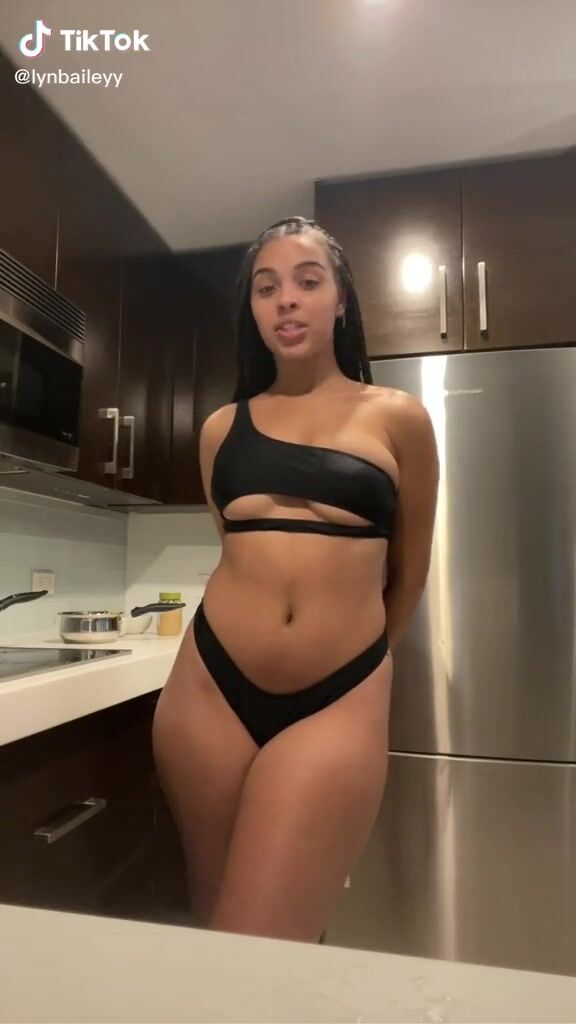 Lynn Bailey (@lynbaileyy) #cleavage #bikini #black bikini... «I think