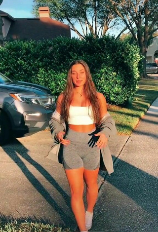 Maya Jakubowski (@mayajakubowski) #cleavage  #crop top  #white crop top  #legging shorts  «TYSM FOR 800k omg why we going...»