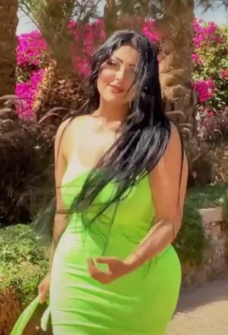 Salma Elshimy (@salmaelshimy0) #cleavage  #dress  #light green dress  #big boobs  «❤️»