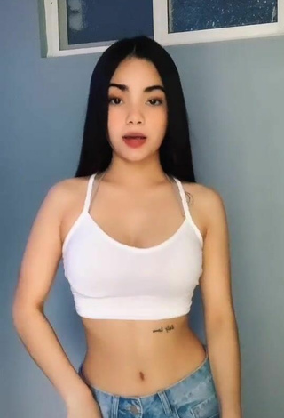 Valeria Perez (@valeriapeerez) #cleavage  #crop top  #white crop top  #booty dancing  #tattooed body 