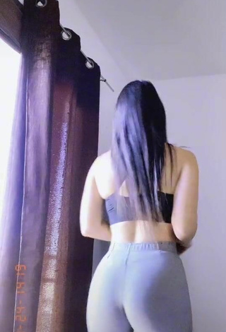 Mariel Araujo (@araujomariel123) #cleavage  #crop top  #black crop top  #leggings  #butt  #booty dancing  «Bonito domingo ⚡️»
