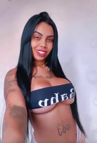 Nathi Rodrigues (@djnathii) #crop top  #underboob  #bouncing boobs  #shorts  #belly button piercing  #tattooed body  #booty dancing  #big boobs 