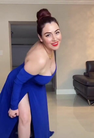 Jane Rocci (@jane_rocci_official) #cleavage  #dress  #blue dress  #big boobs  #booty shaking 
