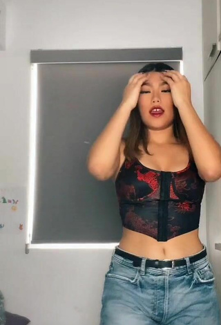 Paulina Julieta (@julieta_labrada) #cleavage  #crop top  #booty dancing  «Quiero ver si ya me...»