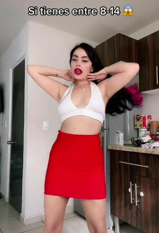 Sara Marti (@soysara.marti) #cleavage  #crop top  #white crop top  #bouncing boobs  #skirt  #booty dancing 