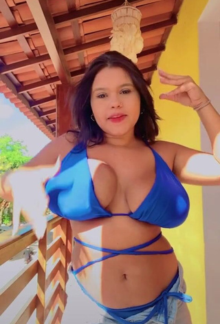 Allana Vasconcelos (@allanamartins_) #cleavage  #bikini  #blue bikini  #big boobs  #bouncing boobs  #booty dancing  «dc @becaa_silva»