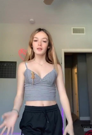 Cailee Kennedy (@cailee.kennedy) #cleavage  #crop top  #striped crop top  «doing viral tiktok dances w my...»