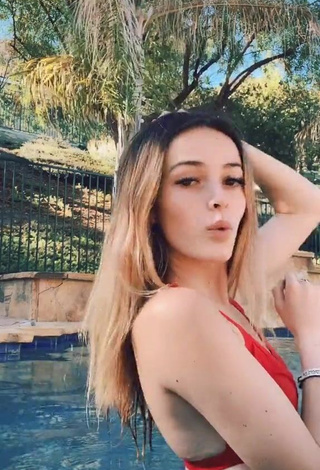 Cailee Kennedy (@cailee.kennedy) #cleavage  #bikini top  #red bikini top  #swimming pool  «this is my hair wet wet»