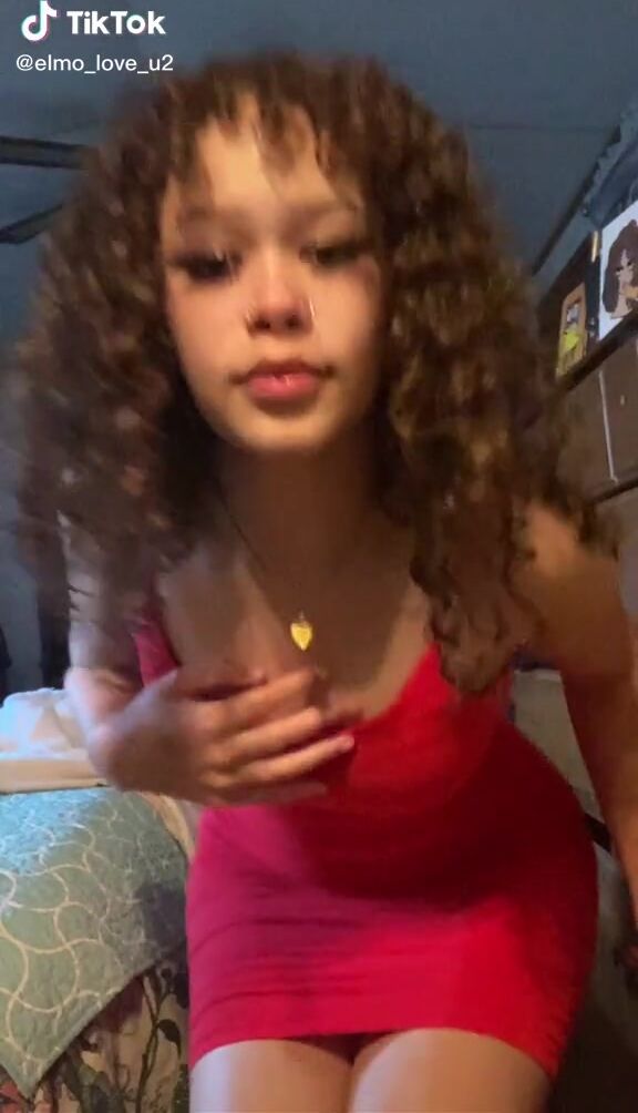 Yonna Jay (@elmo_love_u2) #cleavage #dress #red dress «Pretty yonna