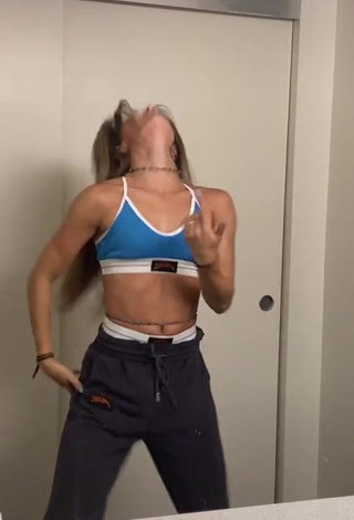 Abby Fenwick (@fenwickal) #cleavage  #crop top  #dance  «goodmorning FULL OUT  dc:...»