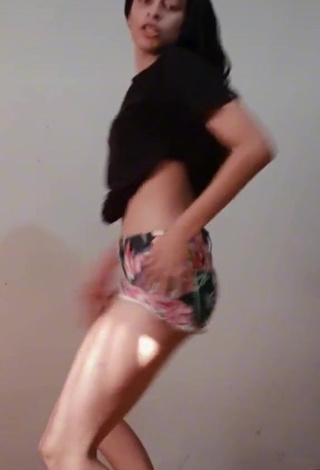Giovanna Neves (@giovannanmedeiros) #shorts  #booty shaking  «Coreo: @_amanndaraujo ESSA...»