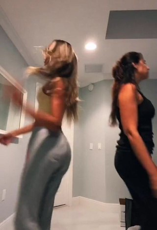 Jada Jenkins (@jadaj115) #cleavage  #booty dancing  «tag someone u wanna do this w!...»