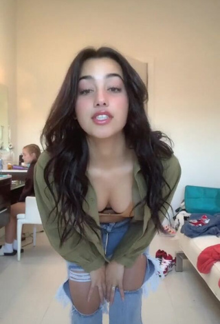 Karina Prieto (@karina.prieto) #cleavage  #crop top  #beige crop top  «anna was rlly feeling the song»