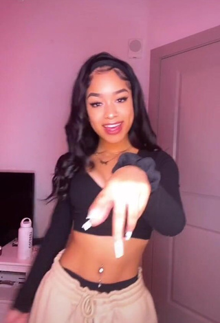 Lanii Kay (@laniikay) #cleavage  #crop top  #black crop top  #bouncing boobs  #belly button piercing  «#xyzbca #foryoupage #fyp #foryou...»