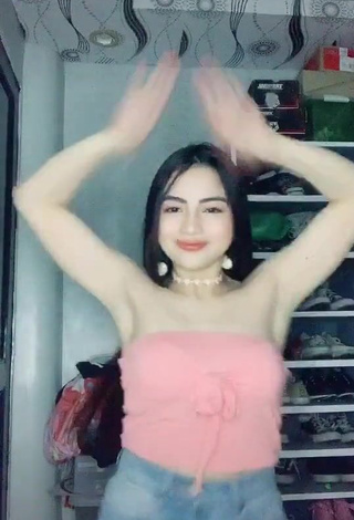 Lea Jane (@leajane05) #cleavage  #tube top  #pink tube top  «#missflawlessdancechallenge tag...»