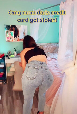 Natalie (@missnatalie420) #butt  #pants  #jeans pants  #tube top  #black tube top  «oops #momsoftiktok #foryou #fyp...»