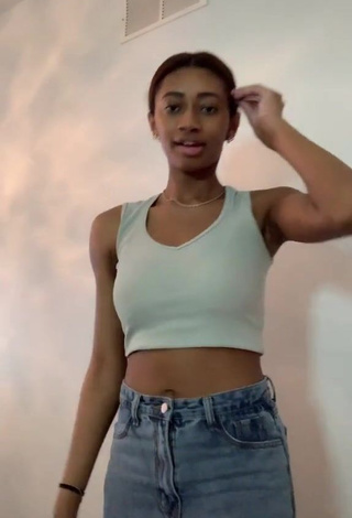 Phoebe Hines (@oh.its.phoebe) #crop top  #white crop top  «cut the cameras. oh and happy...»