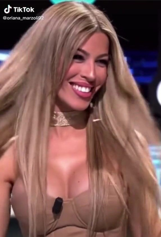 Oriana Marzoli (@oriana_marzoli92) #cleavage  #big boobs  «@sheinofficial @shein_spain...»