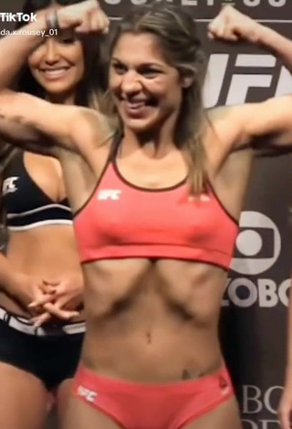 Ronda Rousey (@ronda.x.rousey_01) #cleavage  #sport bra  #pokies  #butt  «Ronda Rousey vs bethe correia...»