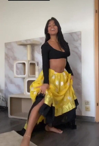 Sabrine Khan (@sabrine_khan) #crop top  #black crop top  #cleavage  #skirt  #yellow skirt  #booty shaking 