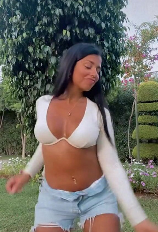 Sabrine Khan (@sabrine_khan) #cleavage  #white crop top  #bouncing boobs  #belly dance  #belly button piercing  «Summer vibez☀️ #fy #passion...»