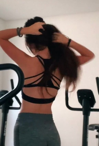 Sophia Borovina (@so.sozinha34) #sport bra  #black sport bra  #leggings  #grey leggings  #booty shaking  «dc:@llucassw \u002F\u002Fq...»
