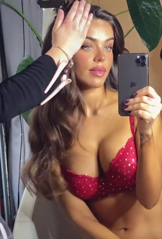 Violeta Mangrinan (@violetamangrinyan3) #bikini  #red bikini  #big boobs  «❤️»