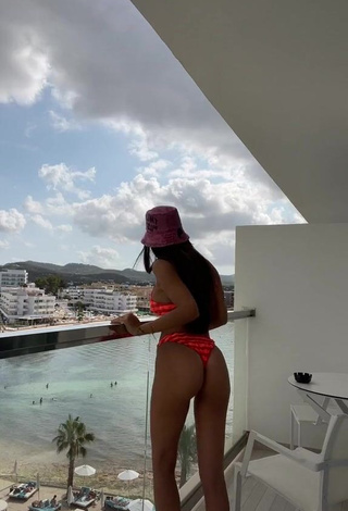 Violeta Mangrinan (@violetamangrinyan3) #bikini  #orange bikini  #butt  «Despertar en Ibiza con la...»